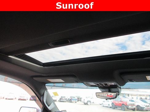 Certified 2023 GMC Sierra 1500 AT4 w/ AT4 Premium Package image 15