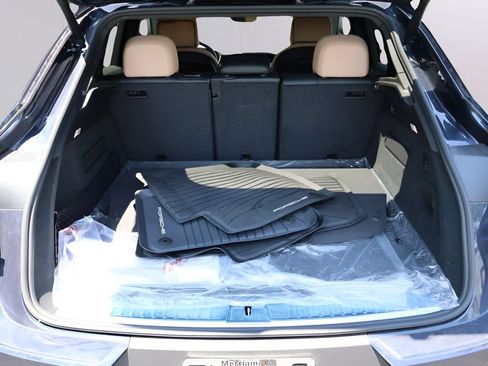 Certified 2026 Porsche Cayenne E-Hybrid Coupe AWD/4WD image 18