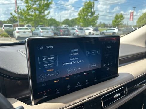 Used 2022 Lincoln Nautilus Reserve w/ Equipment Group 201A image 7