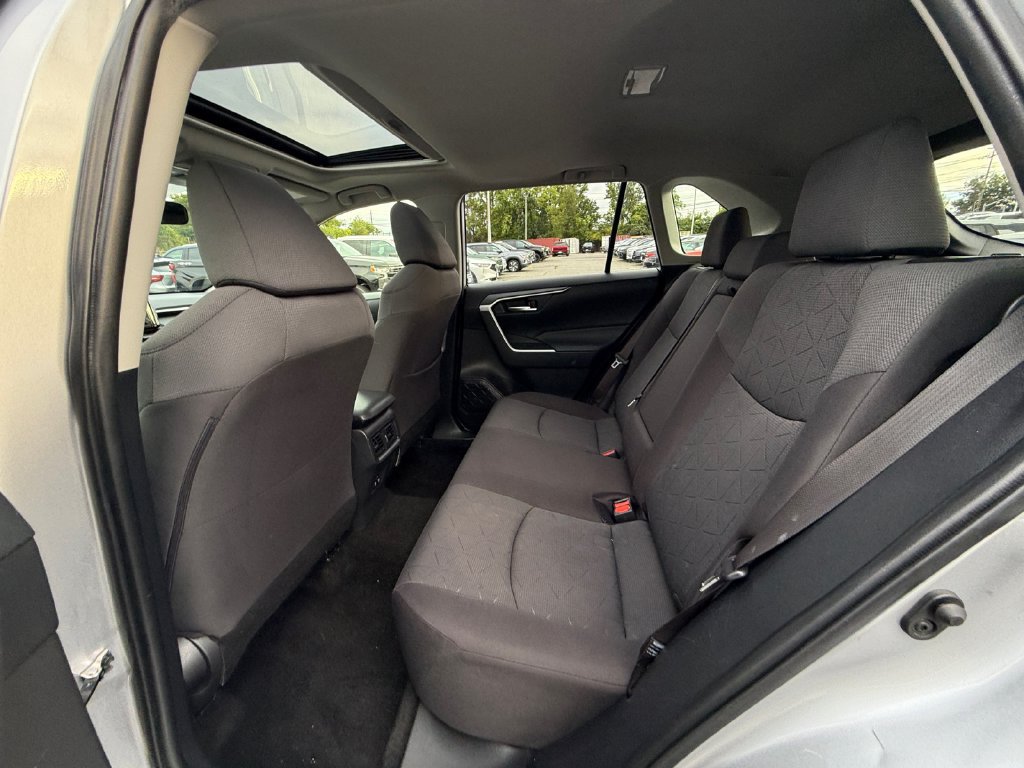 Used 2019 Toyota RAV4 XLE FWD image 22