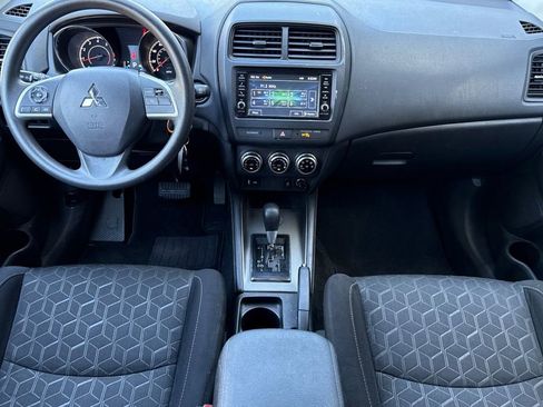 Used 2022 Mitsubishi Outlander Sport ES image 9