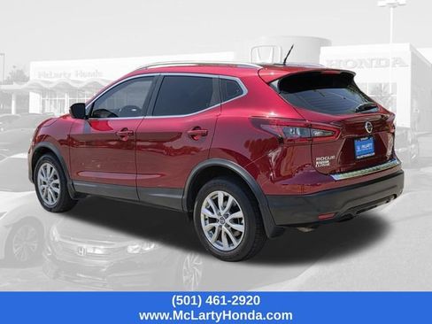 Used 2021 Nissan Rogue Sport SV FWD image 3