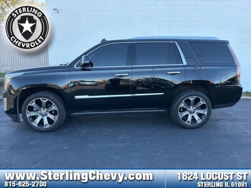 Used 2019 Cadillac Escalade Platinum image 2