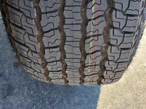 New 2026 GMC Canyon Elevation w/ Convenience Package image 15