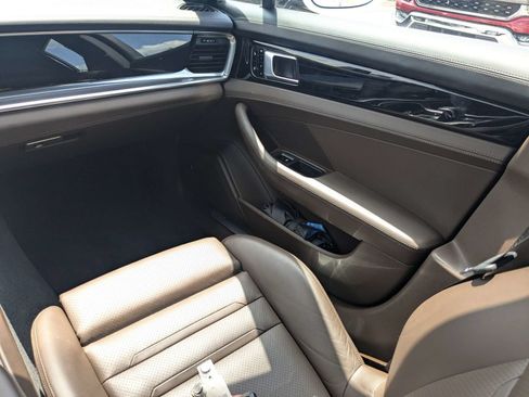 Used 2017 Porsche Panamera 4S AWD/4WD image 17