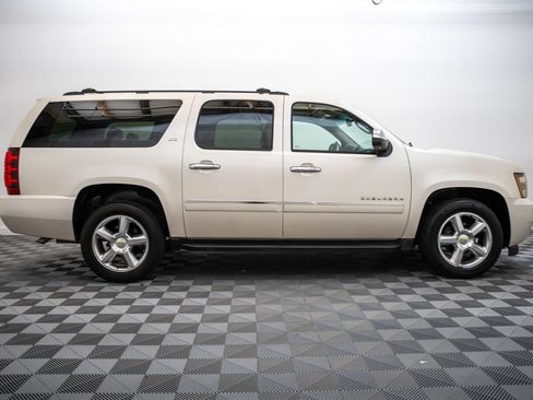 Used 2011 Chevrolet Suburban LTZ AWD/4WD image 4