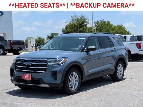 New 2026 Ford Explorer Active RWD image 3