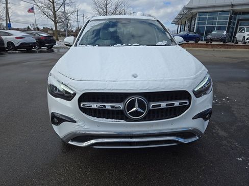 Used 2025 Mercedes-Benz GLA 250 4MATIC image 9