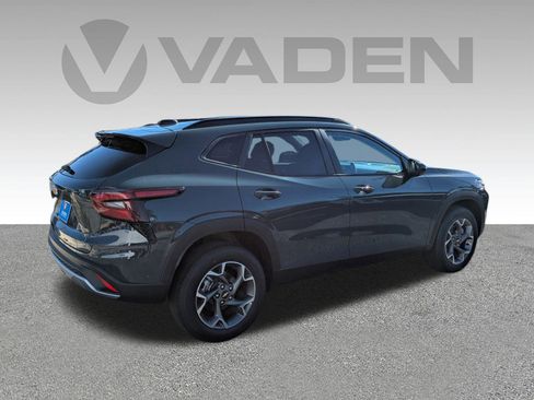 New 2025 Chevrolet Trax LT w/ Driver Confidence Package image 26