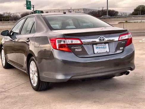 Used 2014 Toyota Camry XLE image 5