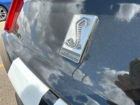 Used 2017 Ford Mustang Shelby GT350 RWD image 11
