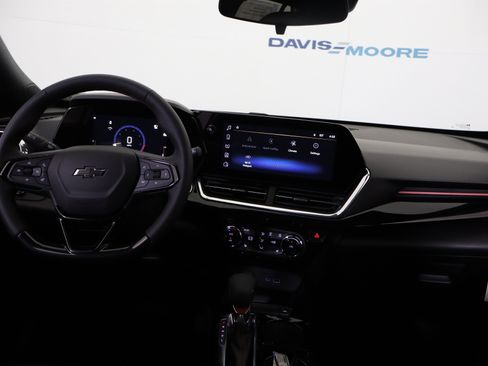 New 2026 Chevrolet Trax RS w/ Sunroof Package FWD image 16