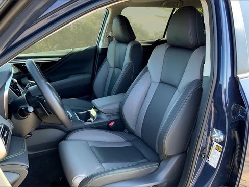 Certified 2025 Subaru Outback Onyx Edition image 21