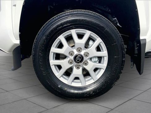 New 2026 Toyota Tacoma SR5 image 11