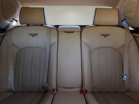 Used 2012 Bentley Mulsanne image 21