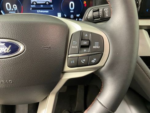 New 2026 Ford Explorer Active w/ Active Comfort Package RWD image 24