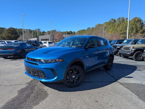 Used 2023 Dodge Hornet GT w/ GT Blacktop Package image 1