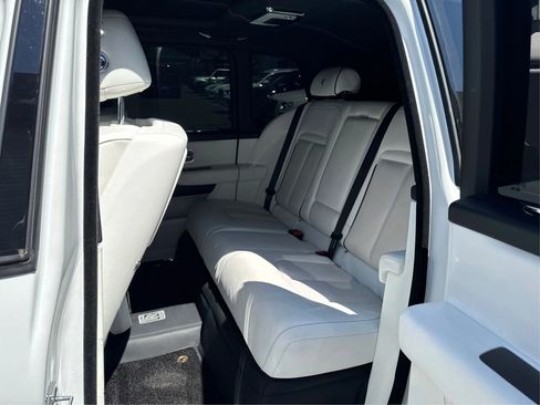 Used 2019 Rolls-Royce Cullinan image 10