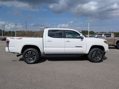 Used 2023 Toyota Tacoma TRD Sport w/ Advanced Technology Package image 5