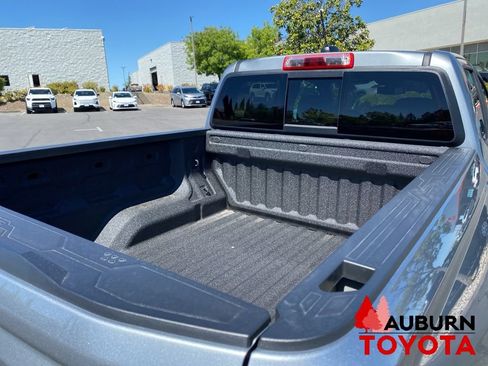 Used 2025 GMC Canyon AT4 AWD/4WD image 11