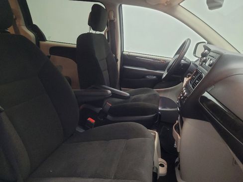 Used 2016 Dodge Grand Caravan SE w/ Quick Order Package 29E SE FWD image 21