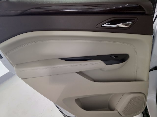 Used 2016 Cadillac SRX Luxury w/ Driver Awareness Package FWD image 27