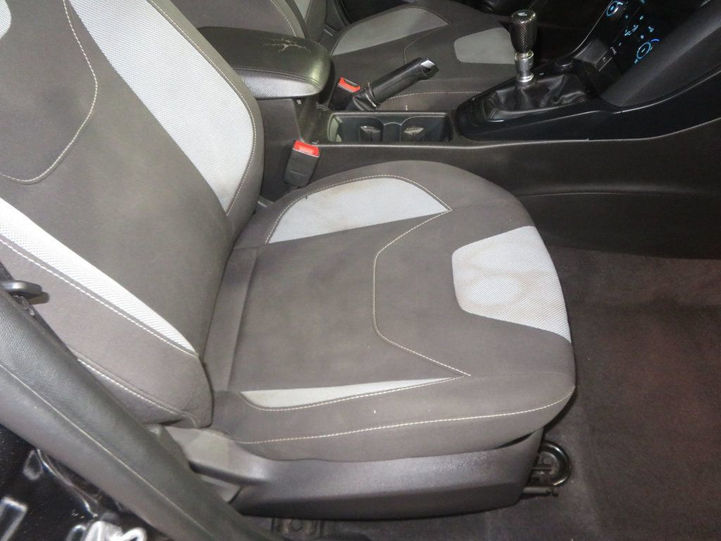 Used 2016 Ford Focus ST FWD image 34