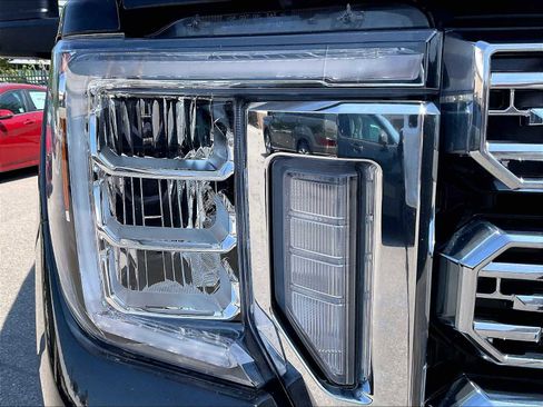 Used 2023 GMC Sierra 2500 Denali w/ Denali Ultimate Package image 34