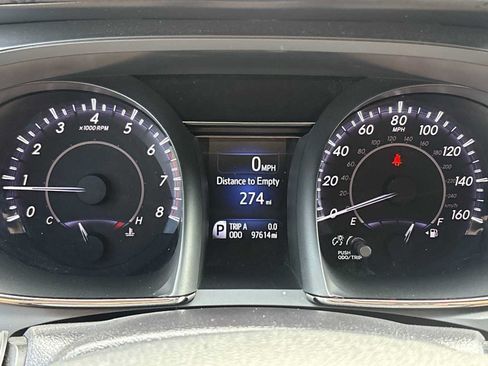 Used 2018 Toyota Avalon XLE Premium FWD image 12