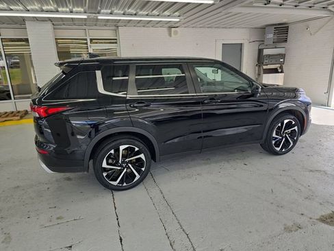 Used 2022 Mitsubishi Outlander SE image 6