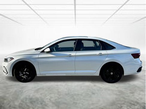 New 2026 Volkswagen Jetta SE FWD image 3