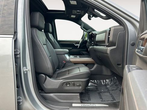 Used 2024 Chevrolet Silverado 2500 High Country w/ High Country Premium Package image 10