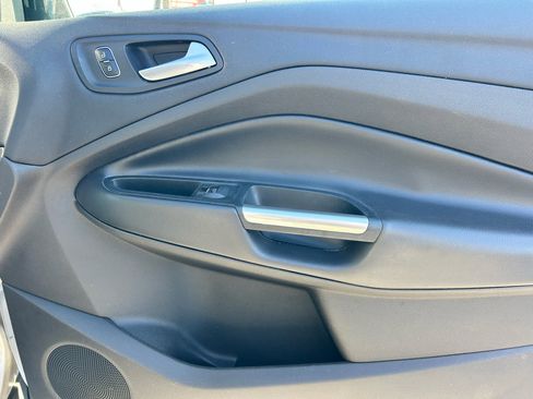 Used 2017 Ford Escape Titanium image 11