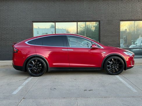 Used 2016 Tesla Model X 75D image 12