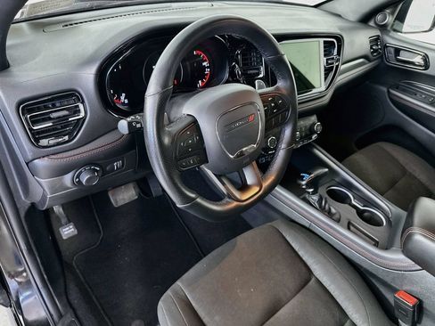 Used 2025 Dodge Durango GT RWD image 30