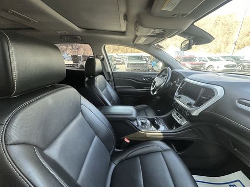 Used 2021 GMC Acadia SLT w/ Trailering Package image 18