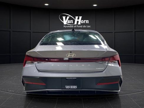 New 2026 Hyundai Elantra Limited image 4