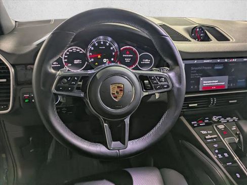 Used 2019 Porsche Cayenne image 14