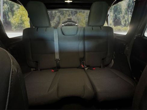 Used 2019 Jeep Wrangler Unlimited Sport S AWD/4WD image 15