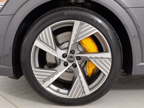 Used 2023 Audi e-tron Prestige w/ Prestige Package image 66