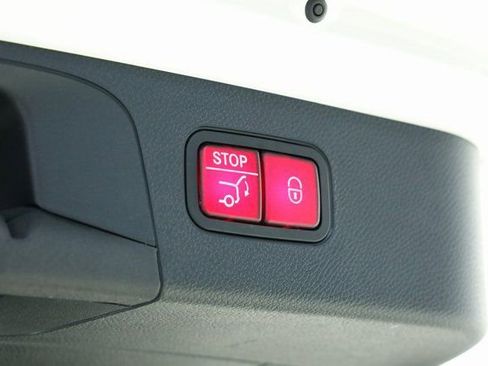 Used 2021 Mercedes-Benz GLC 300 image 37