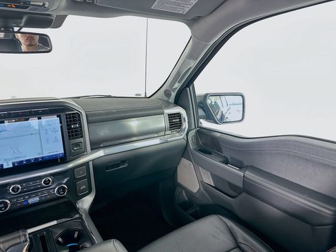 Used 2021 Ford F150 Lariat AWD/4WD image 24