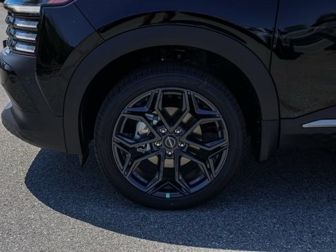New 2026 Nissan Kicks SR FWD image 10