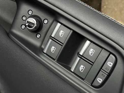 Used 2025 Audi Q7 2.0T Premium Plus w/ Premium Plus Package image 65