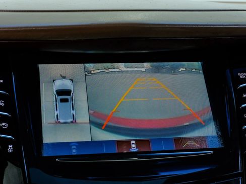 Used 2017 Cadillac Escalade ESV Platinum AWD/4WD image 29