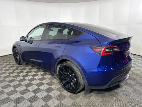 Used 2021 Tesla Model Y Long Range image 5