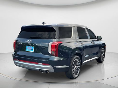 Used 2024 Hyundai Palisade Calligraphy FWD image 5