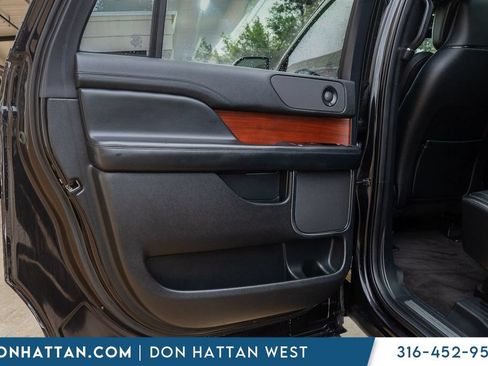 Used 2021 Lincoln Navigator L Reserve RWD image 18