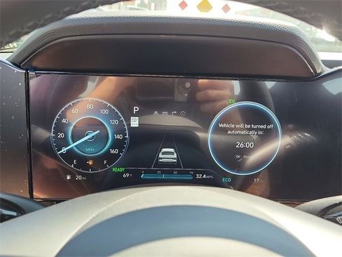 New 2025 Hyundai Elantra SEL image 6