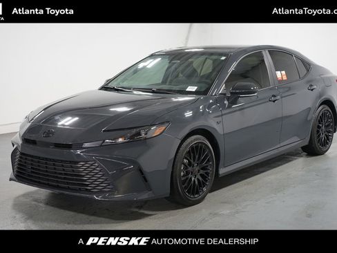 Certified 2025 Toyota Camry LE image 1